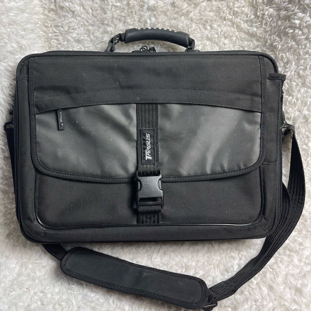 Targus Briefcase / laptop shoulder bag Black and gray Durable Nylon .